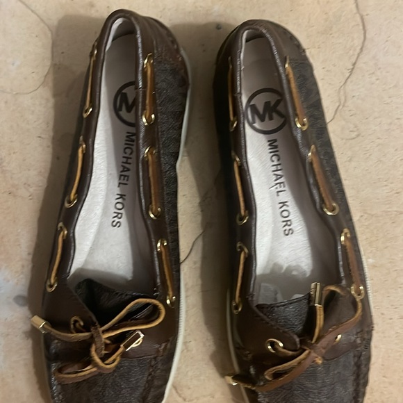 Michael Kors Shoes - Picture 2 of 4